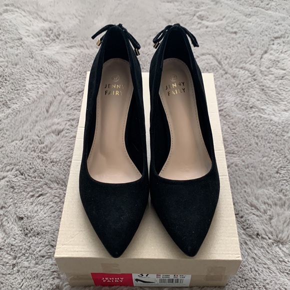 Classy black with bow and gold “3” heel. - Picture 3 of 5